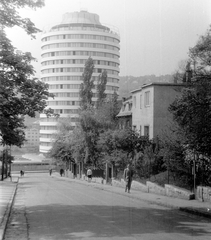 Magyarország, Budapest II., Budapest körszálló a Lorántffy Zsuzsanna útról nézve., 1968, Fortepan, utcakép, szálloda, Budapest, Szrogh György-terv, Fortepan #8292