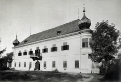 Szlovákia, Radosna, Püspöki kastély elölnézete. A felvétel 1895-1899 között készült. A kép forrását kérjük így adja meg: Fortepan / Budapest Főváros Levéltára. Levéltári jelzet: HU.BFL.XV.19.d.1.12.105, 1900, Budapest Főváros Levéltára / Klösz György fényképei, Klösz György, kastély, Fortepan #83410