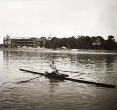 Hungary, Budapest, evezős Dunán a Margit-sziget déli végénél, szemben az épülő Hajós Alfréd Nemzeti Sportuszoda., 1930, Ebner, river, construction, paddling, wharf, Danube, Fortepan #83679