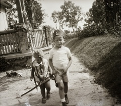 Hungary, 1930, Ebner, terrace, kid, sword, wheelbarrow, shako, plaing soldier, Fortepan #83698