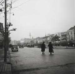 Románia,Erdély, Marosvásárhely, Rózsák tere (Piata Trandafirilor, ekkor Széchenyi tér), háttérben a Városháza tornya, tőle balra a Kultúrpalota., 1940, Ebner, utcakép, szecesszió, középület, Komor Marcell-terv, Art Nouveau, Jakab Dezső-terv, Fortepan #83896