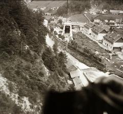 Ausztria, Ebensee am Traunsee, (ekkor Ebensee), a Feuerkogel csúcsára felvezető kabinos kötélpálya (Feuerkogelseilbahn) alsó végállomása., 1936, Ebner, drótkötélpálya, Fortepan #83930