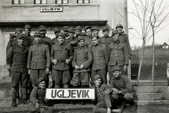 Bosnia and Herzegovina, Ugljevik, vasútállomás., 1943, Morvay Kinga, Morvay Lajos, train station, place-name signs, Fortepan #84510