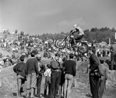 Hungary, Budaörs, Farkashegy, motocross verseny. 7-es rajtszámmal Mohácsi Jenő., 1969, MHSZ, motorcycle, competition, motorcycle race, motorcycle jump, motocross, Fortepan #84557