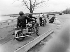 Hungary, Budapest XI., a mai Pázmány Péter sétány, az MHSZ gyakorlópályája, háttérben az Összekötő vasúti híd., 1985, MHSZ, motorcycle, MZ-brand, number plate, Budapest, Fortepan #84609