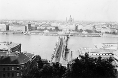 Magyarország, Budapest I., kilátás a budai Várból a Clark Ádám tér, a Széchenyi Lánchíd és a Bazilika felé., 1932, Lajtai László, látkép, Budapest, függőhíd, William Tierney Clark-terv, Fortepan #84736