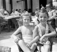 1947, Fortepan, hospitality, wicker chair, girl, terrace, Fortepan #8486