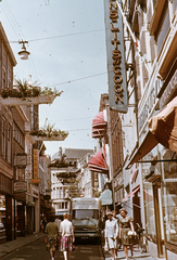 Hollandia, Hága, Hoogstraat a Plaats felé nézve., 1962, Métneki János dr, színes, utcakép, kerékpár, Fortepan #85114