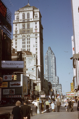 Amerikai Egyesült Államok, New York, Nyugati 42. utca a Broadway felől nézve, balra a Candler Building., 1968, Métneki János dr, színes, felhőkarcoló, Willauer, Shape & Bready-terv, Fortepan #85128