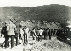 Oroszország, Vlagyivosztok, hadifoglyok a tábor melletti területen. A felvétel a Pervaja Recska negyedben, a mai Karjernaja utca környékén készült., 1916, Lőw Miklós, Fortepan #85291