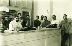 1917, Lőw Miklós, pharmacy, prisoner of war, pharmacist, interior of a pharmacy, goatee, Fortepan #85301