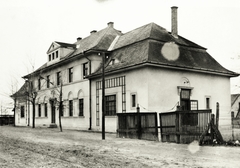 Hungary, Gönyű, Bem József utca, Vámőrlaktanya., 1943, Jáki László, custom's office, Fortepan #85366