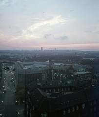 Dánia, Koppenhága, kilátás a Dan Hostel épületéből, bal szélen a Hambrosgade., 1966, Lőw Miklós, színes, tájkép, panorámakép, Fortepan #85634