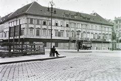 Hungary, Budapest V., Deák Ferenc tér, Kemnitzer ("Két török") ház., 1912, Schmidt Albin, sign-board, Horse-drawn carriage, lamp post, Budapest, Fortepan #86068