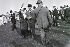 Hungary, Budapest XIV., "városligeti" Lóversenytér a későbbi Népstadion helyén., 1912, Schmidt Albin, fashion, hat, walking cane, Budapest, Fortepan #86082