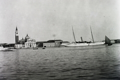 Italy, Venice, szemben a San Giorgio Maggiore sziget és a San Giorgio Maggiore-templom a Canal Grande felől nézve., 1910, Schmidt Albin, sailboat, steamboat, island, Cathedral, Fortepan #86282