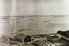 Italy, Venice, San Giorgio Maggiore sziget, látkép a San Giorgio Maggiore-templom harangtornyából. Jobbra a San Servolo sziget., 1910, Schmidt Albin, picture, factory, shipbuilding industry, sea shore, Fortepan #86323