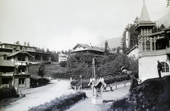 Slovakia,High Tatras, Starý Smokovec, 1906, Magyar Földrajzi Múzeum / Erdélyi Mór cége, flag, sculpture, Tatra Mountains, Fortepan #86418