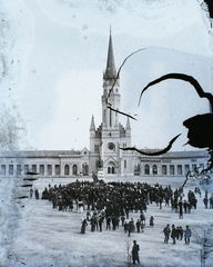 Magyarország, Cegléd, Szabadság (Árpád) tér, evangélikus templom., 1905, Magyar Földrajzi Múzeum / Erdélyi Mór cége, templom, tömeg, tér, bazár, Kossuth Lajos-ábrázolás, evangélikus, Fortepan #86540