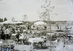 Hungary, Hajdúszoboszló, gyógyfürdő., 1930, Magyar Földrajzi Múzeum / Erdélyi Mór cége, beach, bathing suit, sunshades, summer, damaged photo, Fortepan #86551