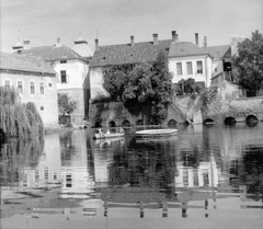 Hungary, Tapolca, Malom-tó., 1948, Gyöngyi, water surface, boat, Fortepan #8657