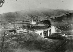 Romania,Transylvania, Lunca de Sus, kilátás a völgyhíd és a Szent András-templom felé., 1908, Magyar Földrajzi Múzeum / Erdélyi Mór cége, railway bridge, Fortepan #86632