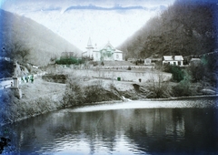 Hungary, Lillafüred, Miskolc, Hámori-tó, szemben a Weidlich-villa., 1908, Magyar Földrajzi Múzeum / Erdélyi Mór cége, picture, lake, cross, Fortepan #86680