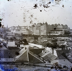 Magyarország, Tabán, Budapest I., kilátás a budai Vár felé, előtérben lejjebb a Hadnagy utca 37. számú ház., 1909, Magyar Földrajzi Múzeum / Erdélyi Mór cége, palota, Budapest, sérült kép, Fortepan #86702