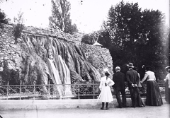 Magyarország, Margitsziget, Budapest, vízesés., 1905, Magyar Földrajzi Múzeum / Erdélyi Mór cége, vízesés, hátratett kéz, Fortepan #86705