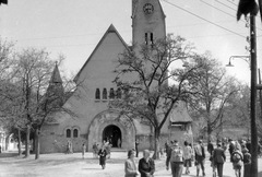 Magyarország, Zebegény, Havas Boldogasszony-templom (Kós Károly és Jánszky Béla)., 1953, Gyöngyi, templom, szecesszió, katolikus, toronyóra, Art Nouveau, Györgyi Dénes-terv, Jánszky Béla-terv, Kós Károly-terv, Fortepan #8672