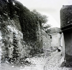 Hungary, Tabán, Budapest I., Holdvilág utca., 1910, Magyar Földrajzi Múzeum / Erdélyi Mór cége, cobblestones, kid, Budapest, Fortepan #86742