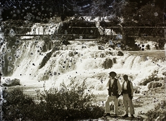 Horvátország, Plitvice Nemzeti Park, Nagy-vízesés., 1908, Magyar Földrajzi Múzeum / Erdélyi Mór cége, népviselet, fahíd, vízesés, Fortepan #86925