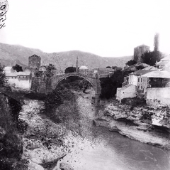 Bosznia-Hercegovina, Mostar, Öreg híd (Stari most) a Neretva folyón., 1908, Magyar Földrajzi Múzeum / Erdélyi Mór cége, híd, ívhíd, Mimar Hajrudin-terv, csúcsív, Fortepan #86949