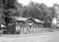 Magyarország, Salgótarján, Salgó menedékház (később Dornyay Turistaház)., 1953, Gyöngyi, turistaház, repkény, Fortepan #8706