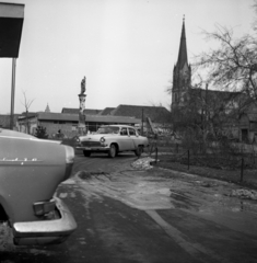 Magyarország, Ráckeve, Szent István tér, jobbra a Ráckevei Református Egyházközség temploma., 1970, Urbán Tamás, GAZ M21 Volga, Fortepan #87121