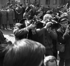 Magyarország, Budapest XXI., Csepel, Szent Imre (Tanácsház) tér, ünnepség Lenin páncélautója másának átadása alkalmával 1970. március 22-én., 1970, Urbán Tamás, filmkamera, fotózás, Budapest, Fortepan #87137