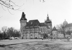 Magyarország, Városliget, Budapest XIV., Vajdahunyad vára., 1956, Gyöngyi, kastély, Alpár Ignác-terv, eklektikus építészet, Budapest, Fortepan #8714