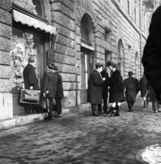 Magyarország, Budapest VIII., a József körút 30-32. számú sarokház Rákóczi téri oldala., 1971, Urbán Tamás, Budapest, Fortepan #87303