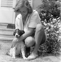 1948, Fortepan, dog, lady, squatting, puppy, sneakers, Fortepan #8746