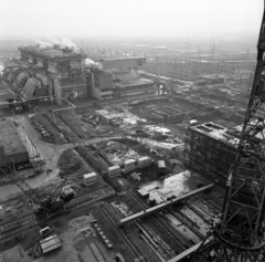 Hungary, Százhalombatta, a Dunamenti Erőmű bővítése., 1972, Urbán Tamás, construction, crane, bird's eye view, craneway, Fortepan #87548