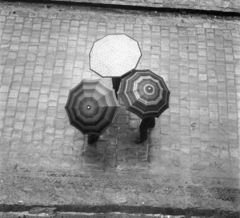 Hungary, 1972, Urbán Tamás, umbrella, cobblestones, bird's eye view, three people, plan view, Fortepan #87655