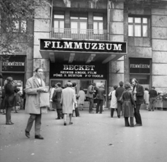 Hungary, Budapest VII., Károly (Tanács) körút - Dohány utca sarok, Filmmúzeum., 1972, Urbán Tamás, movie theater, Budapest, Fortepan #87789