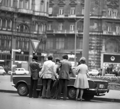 Hungary, Budapest V., Ferenciek tere (Felszabadulás tér), háttérben a Petőfi Sándor utca torkolata., 1972, Urbán Tamás, Polski Fiat-brand, Polish brand, automobile, number plate, Budapest, Fortepan #87860