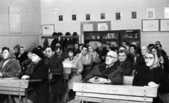 Hungary, Budapest VII., Rottenbiller utca 43-45. Általános Iskola, tanácstagi jelölőgyűlés., 1973, Urbán Tamás, school desk, Budapest, Fortepan #88041