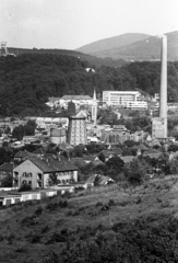 Hungary, Komló, a város látképe a Pécsi út felől a katolikus templom irányába nézve., 1973, Urbán Tamás, cityscape, Fortepan #88083