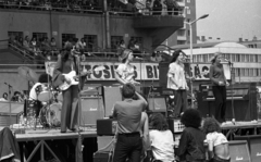 Hungary, Miskolc, DVTK-stadion, Rockfesztivál. Az Ex Vér együttes fellépése., 1973, Urbán Tamás, band, auditorium, stadium, Marshall-brand, rock festival, guitar, drum, musical instrument, cymbal, Fortepan #88112