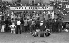 Hungary, Miskolc, DVTK-stadion, Rockfesztivál., 1973, Urbán Tamás, band, guitar, auditorium, stadium, drummer, rock festival, Fortepan #88131