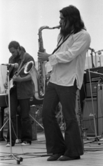 Hungary, Miskolc, DVTK-stadion, Rockfesztivál. A Syrius együttes tagjai: Tátrai Tibor, Ráduly Mihály., 1973, Urbán Tamás, band, saxophone, stadium, Marshall-brand, rock festival, Fortepan #88133