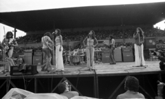 Hungary, Miskolc, DVTK-stadion, Rockfesztivál. A Generál együttes és a Mikrolied vokál fellépése, elöl Herczku Annamária, Bódy Magdi és Várszegi Éva., 1973, Urbán Tamás, band, auditorium, stadium, singer, Marshall-brand, rock festival, Fortepan #88141