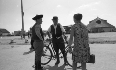 Hungary, Hortobágy, Nemzeti Park., 1973, Urbán Tamás, bicycle, cowboy, Fortepan #88165